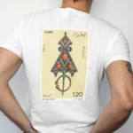 t-shirt algerie vintage blanc dos impression grand timbre poste officiel fibule bijou kabyle mohamed temam dzecoart
